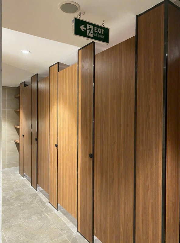 Báo giá vách ngăn vệ sinh trọn gói 