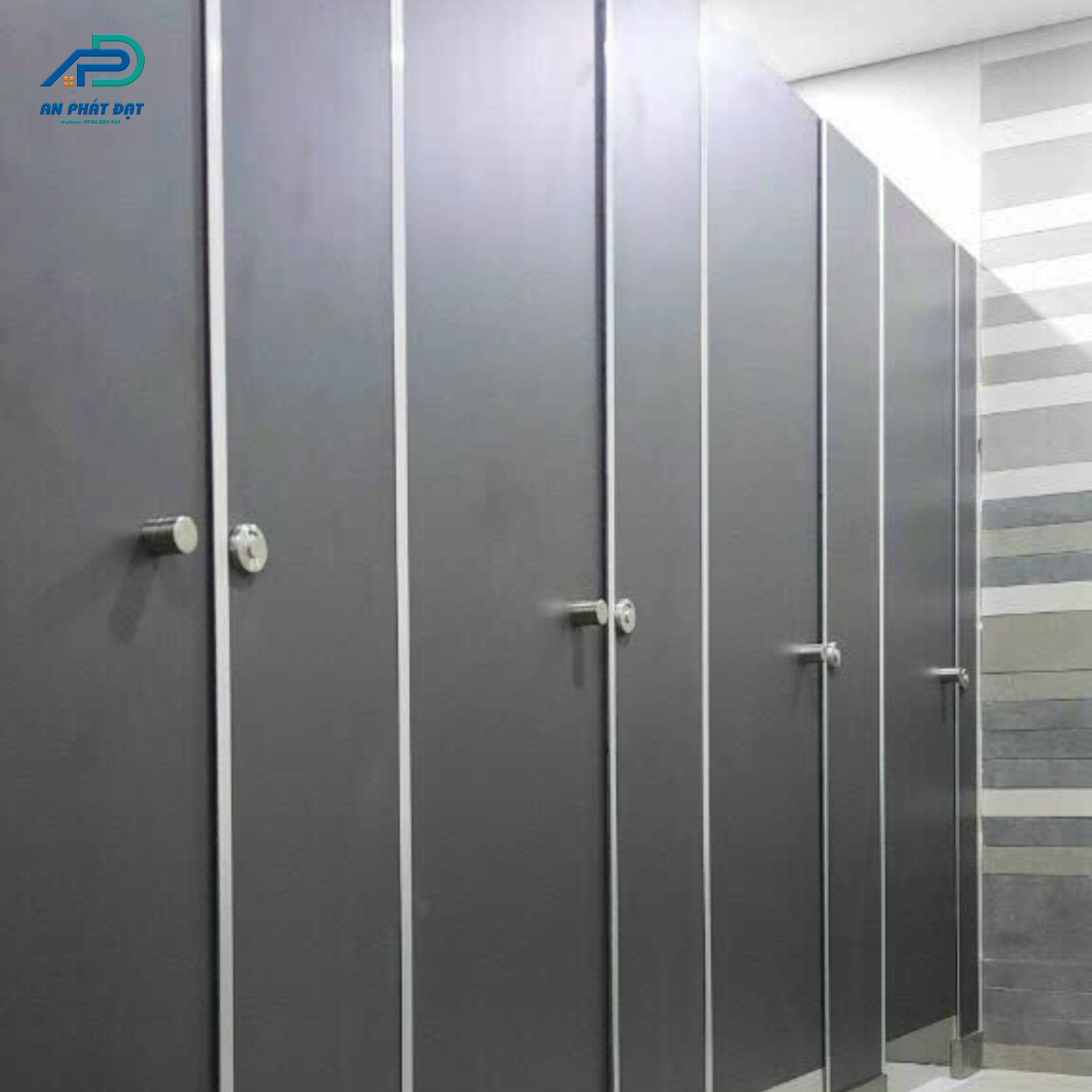 Tổng quan về vách ngăn compact