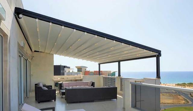 Mái che sân thượng nhà phố